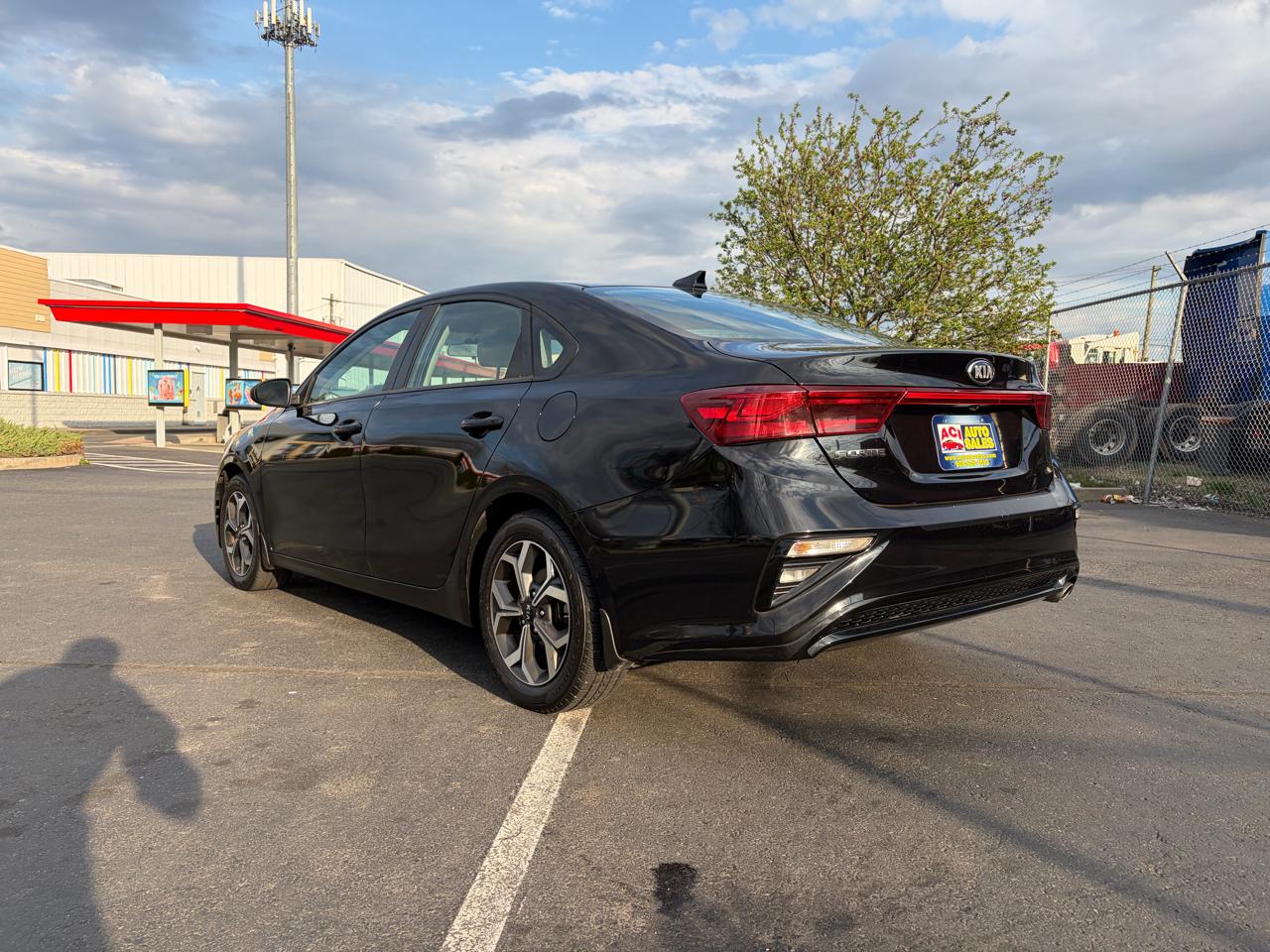 View vehicle photo 5