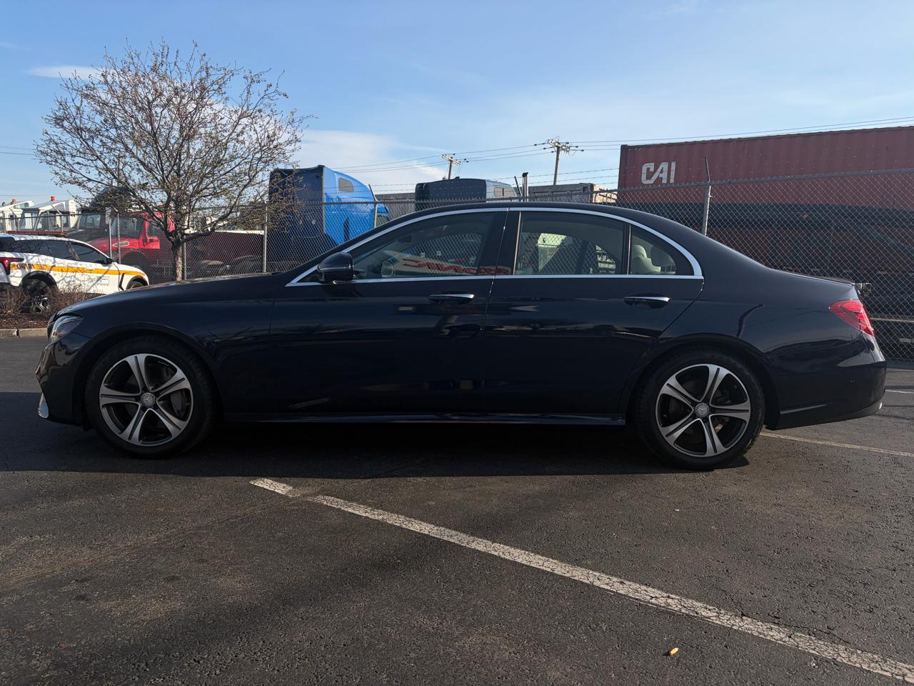 Mercedes-Benz E-Class E300 Luxury 4MATIC Sedan 2017