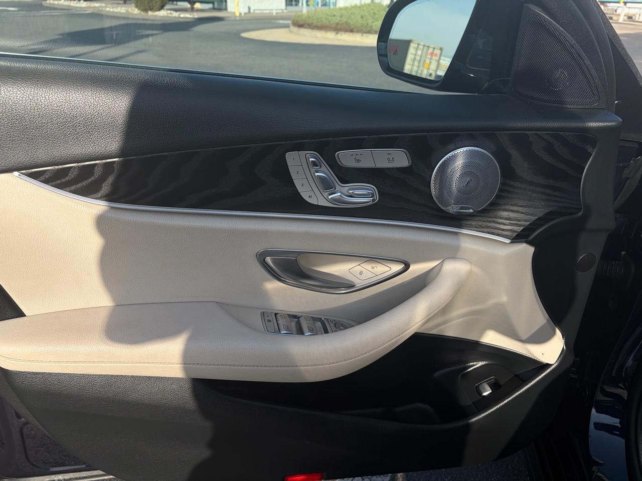 Mercedes-Benz E-Class E300 Luxury 4MATIC Sedan 2017