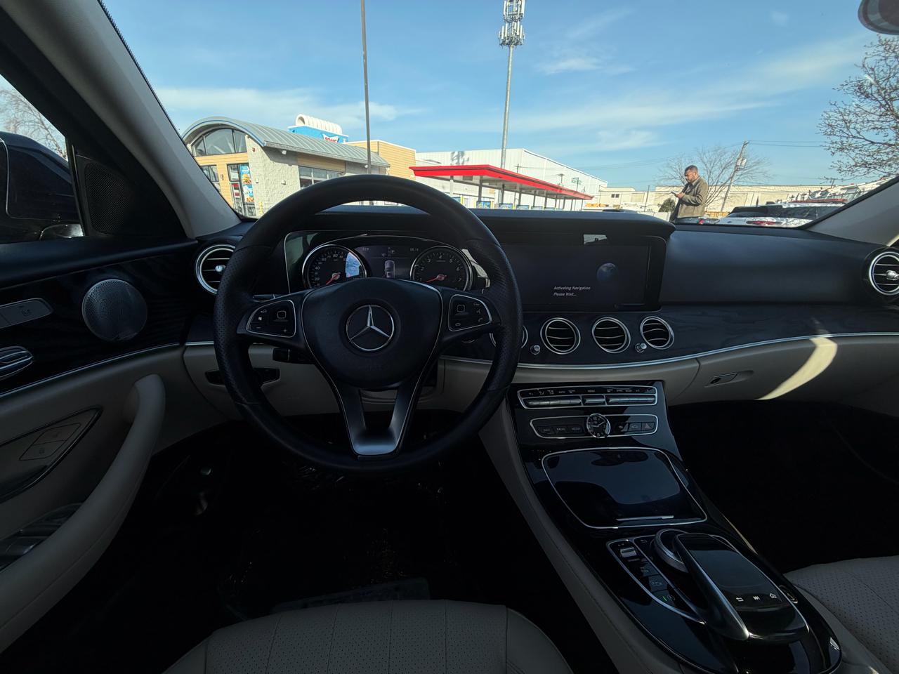 Mercedes-Benz E-Class E300 Luxury 4MATIC Sedan 2017