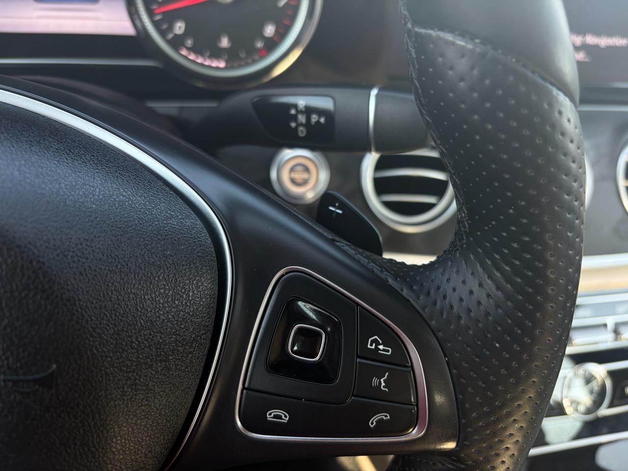 Mercedes-Benz E-Class E300 Luxury 4MATIC Sedan 2017