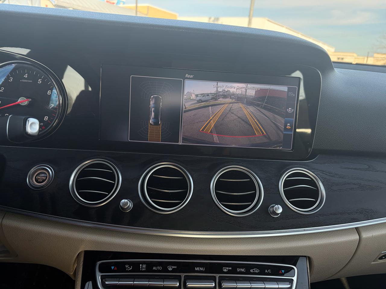 Mercedes-Benz E-Class E300 Luxury 4MATIC Sedan 2017