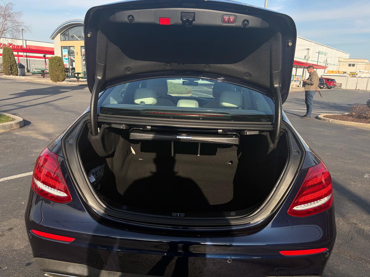 Mercedes-Benz E-Class E300 Luxury 4MATIC Sedan 2017