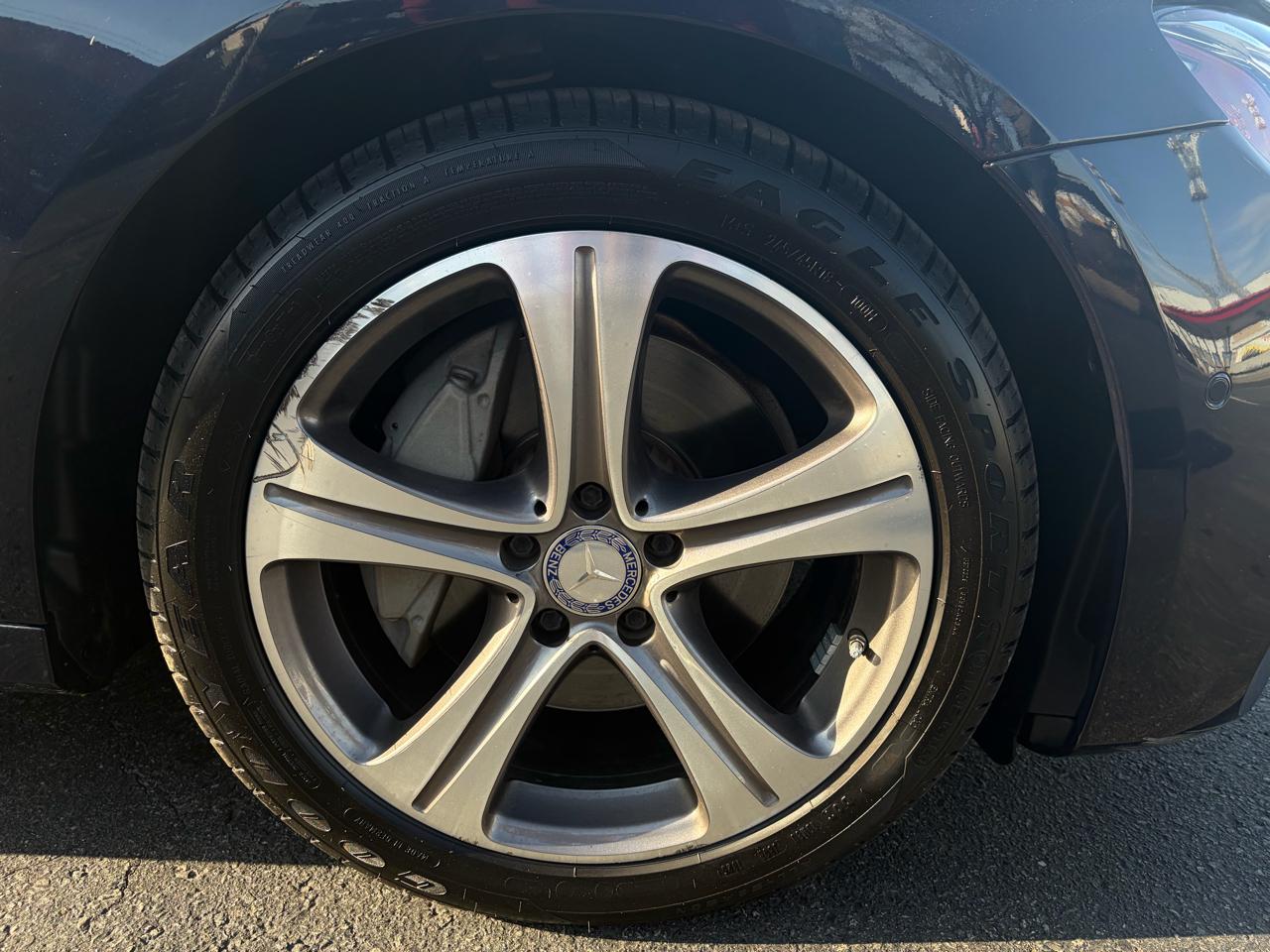 Mercedes-Benz E-Class E300 Luxury 4MATIC Sedan 2017