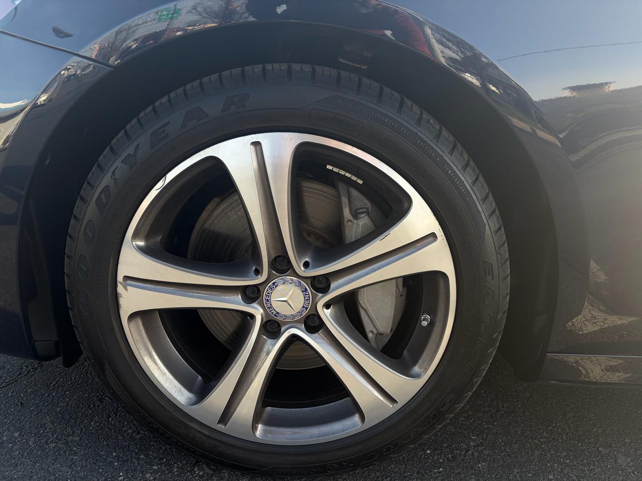 Mercedes-Benz E-Class E300 Luxury 4MATIC Sedan 2017