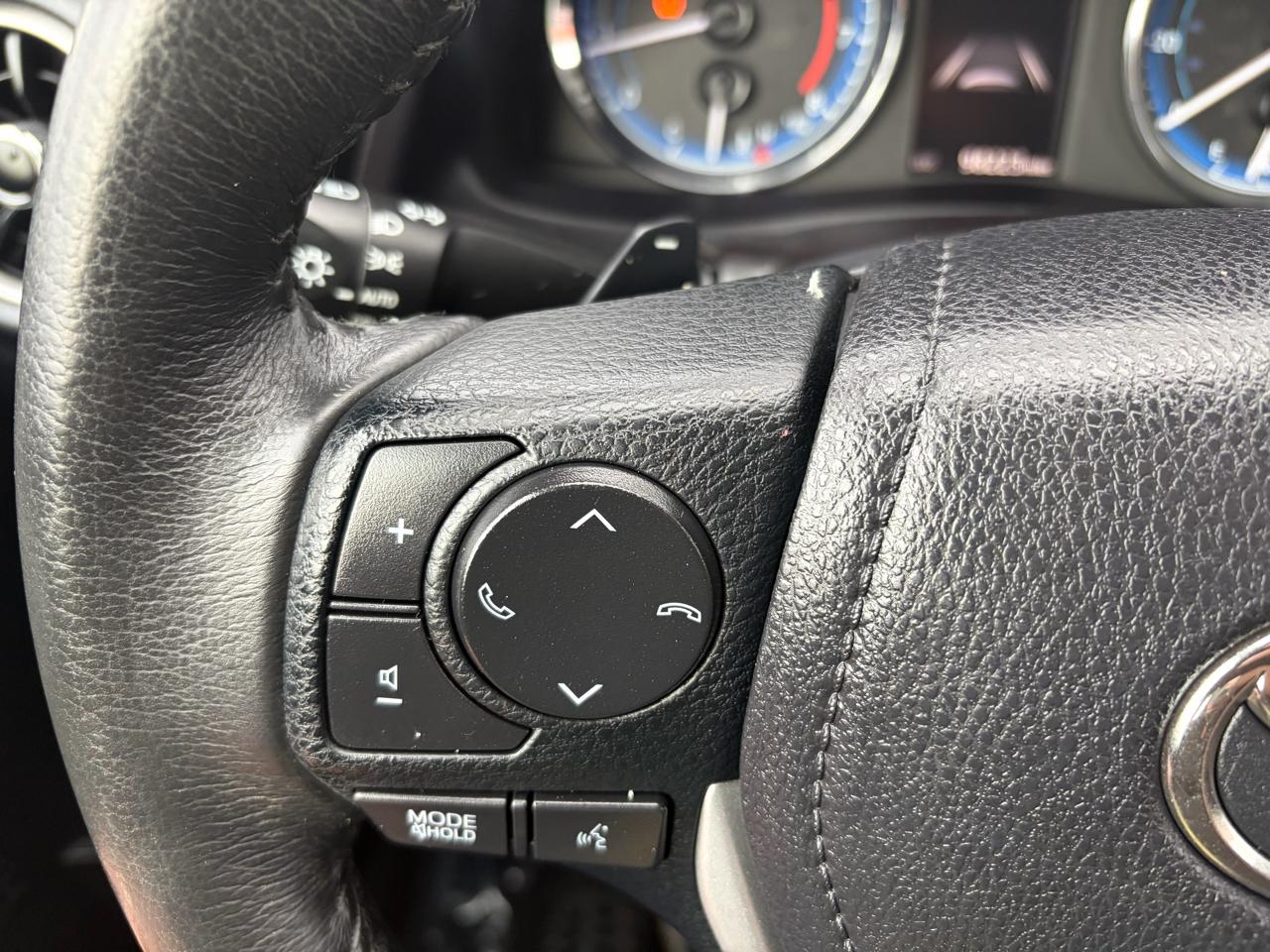 Toyota Corolla SE Nightshade 2017