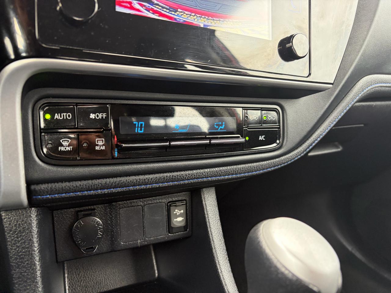 Toyota Corolla SE Nightshade 2017