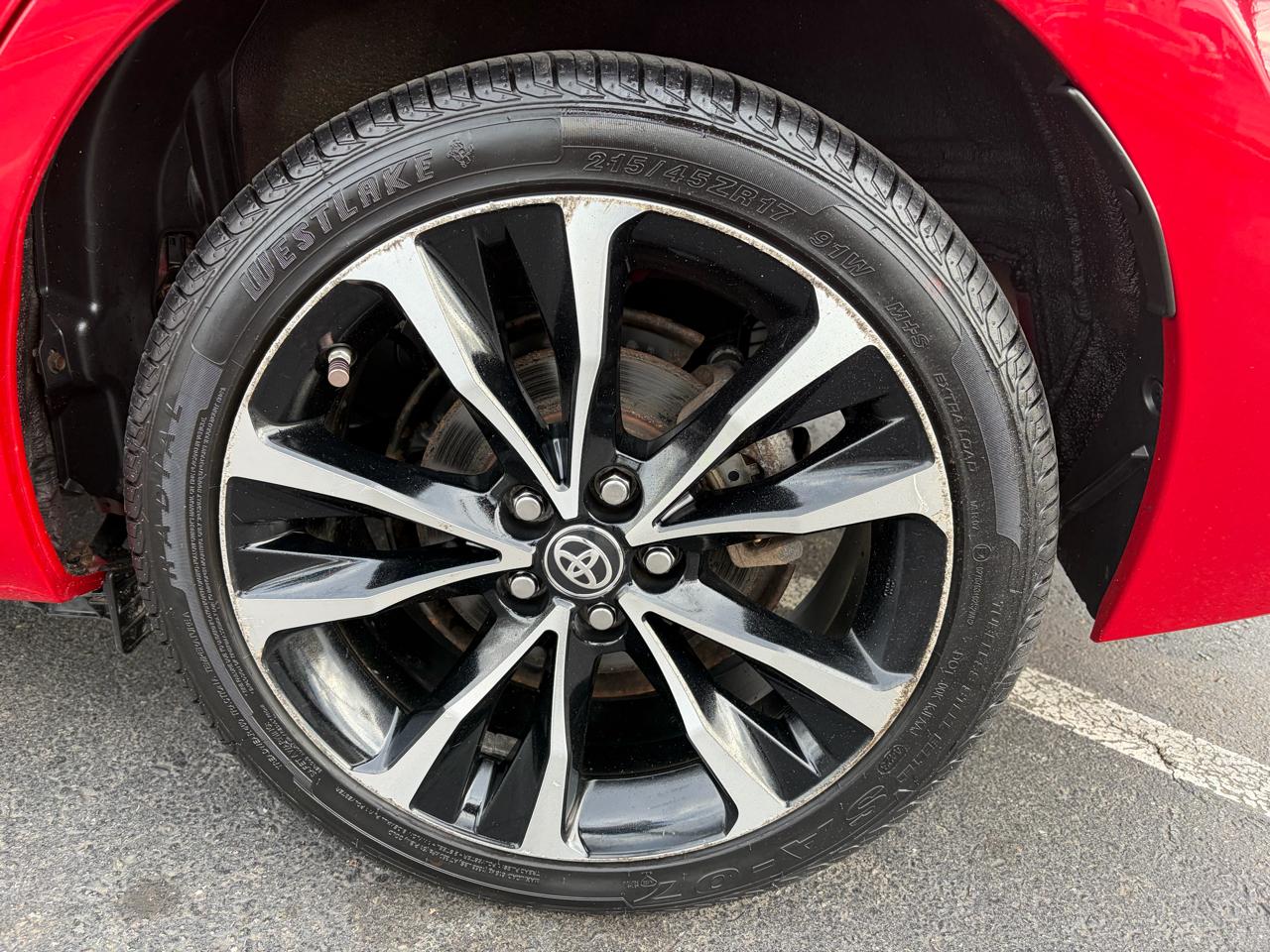 Toyota Corolla SE Nightshade 2017