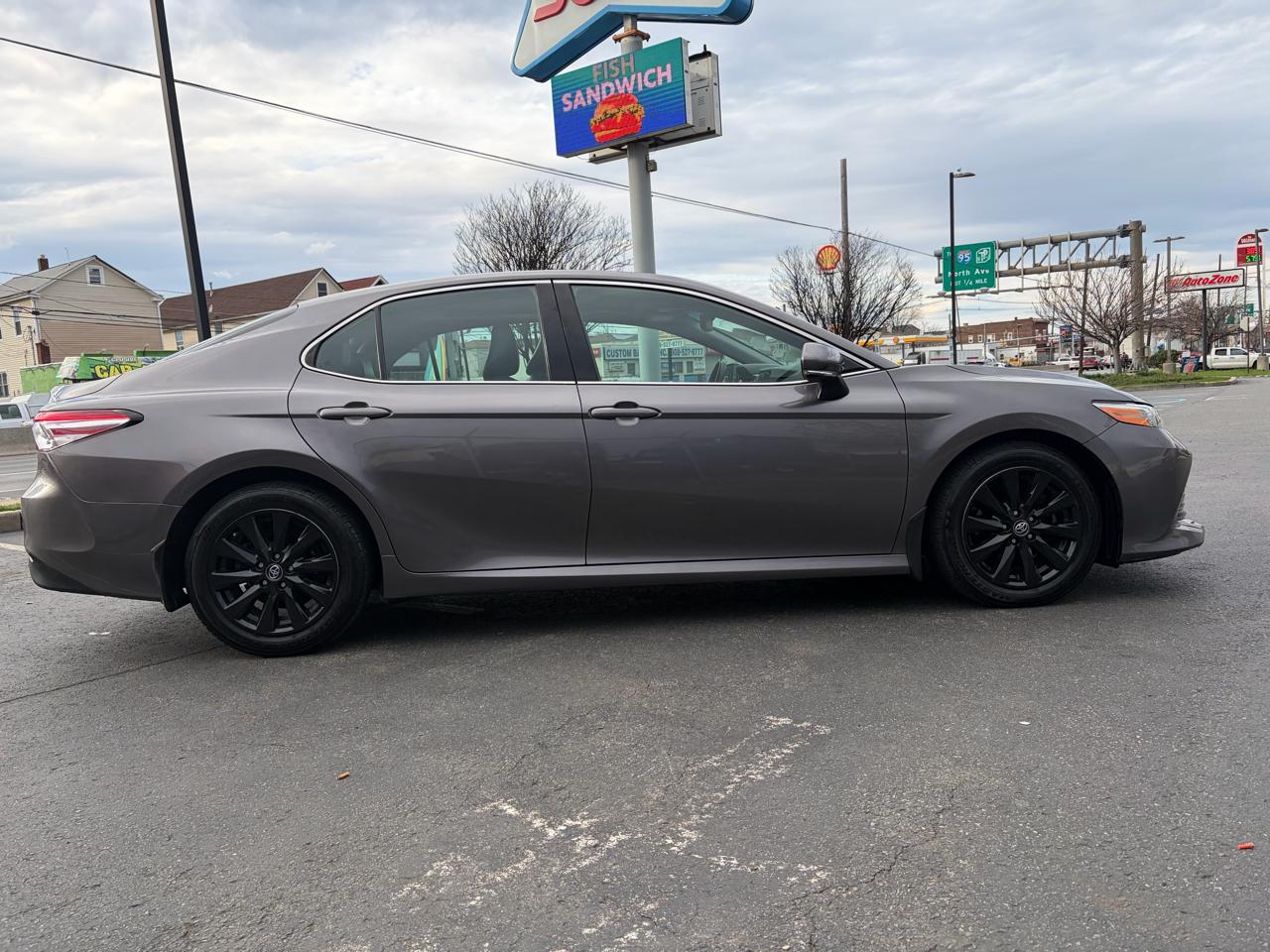 Toyota Camry XLE 2019