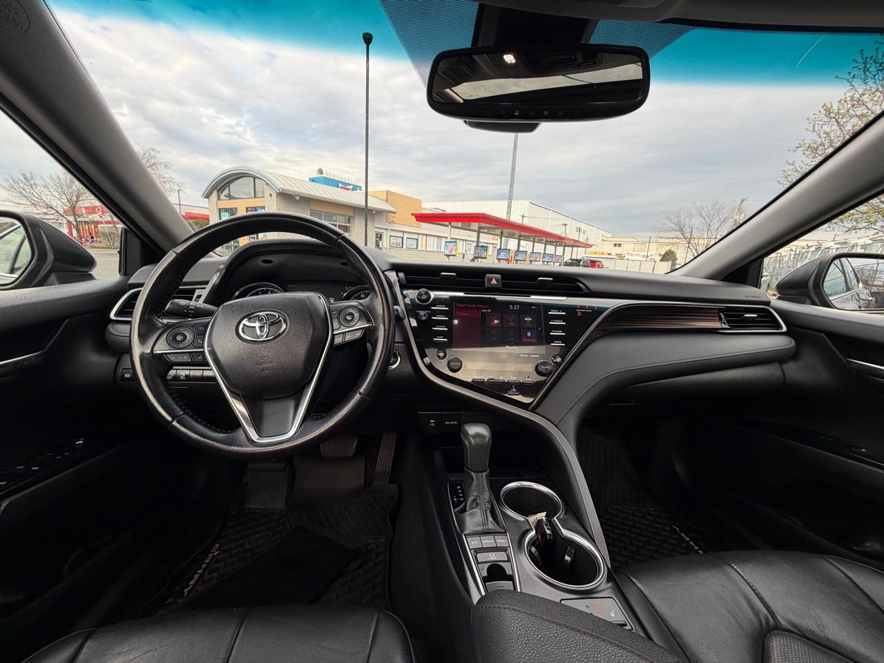 Toyota Camry XLE 2019
