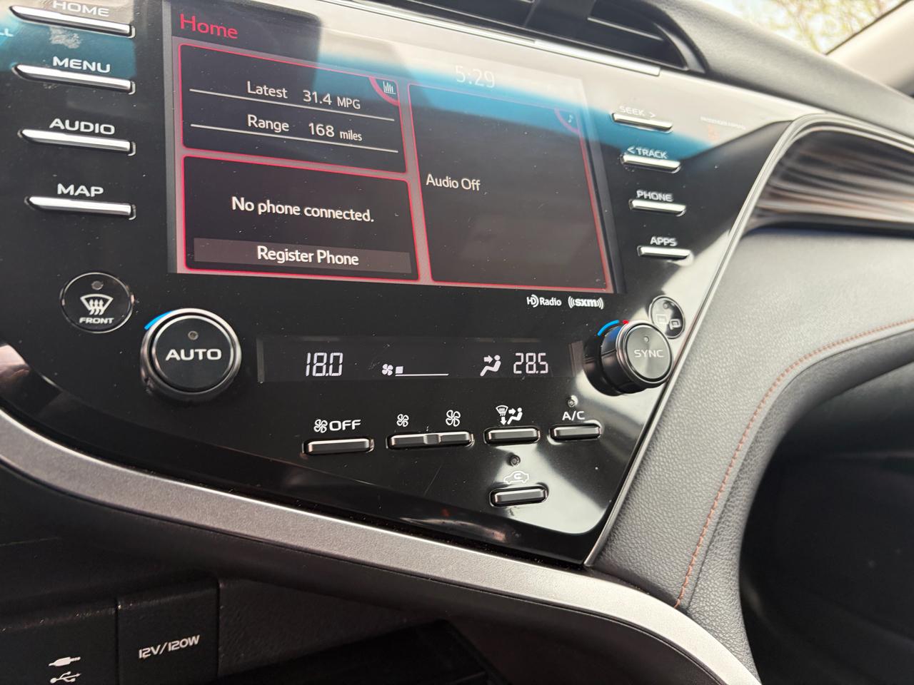 Toyota Camry XLE 2019