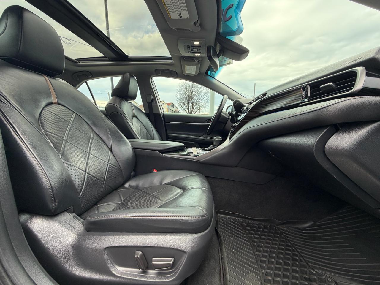 Toyota Camry XLE 2019