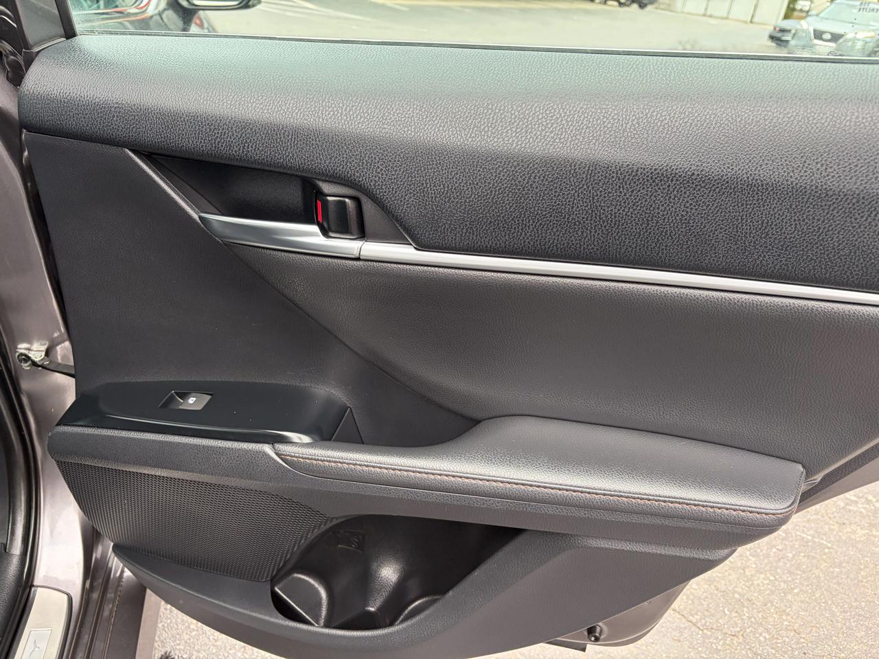 Toyota Camry XLE 2019