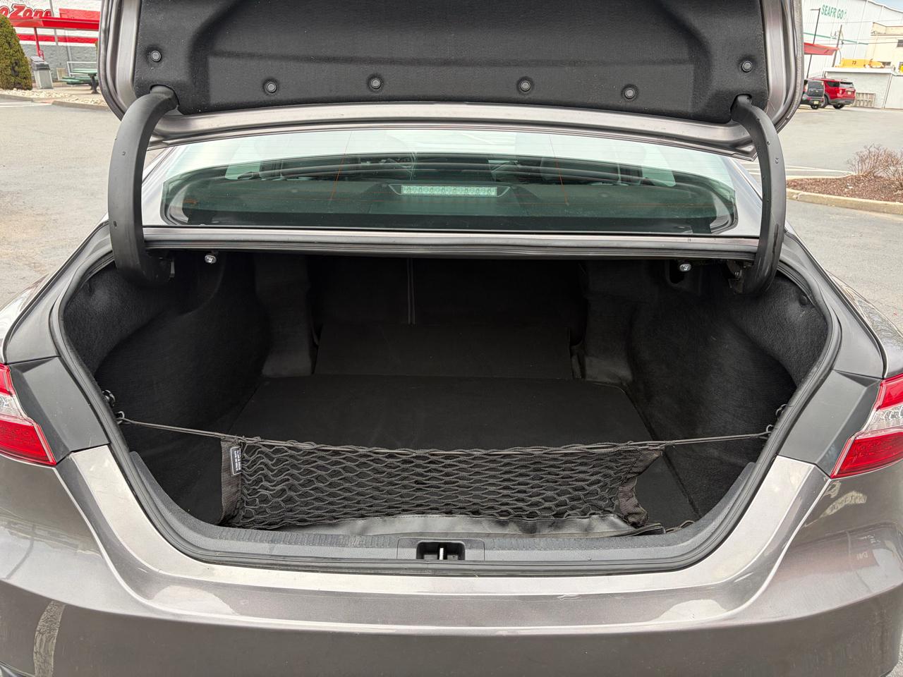 Toyota Camry XLE 2019