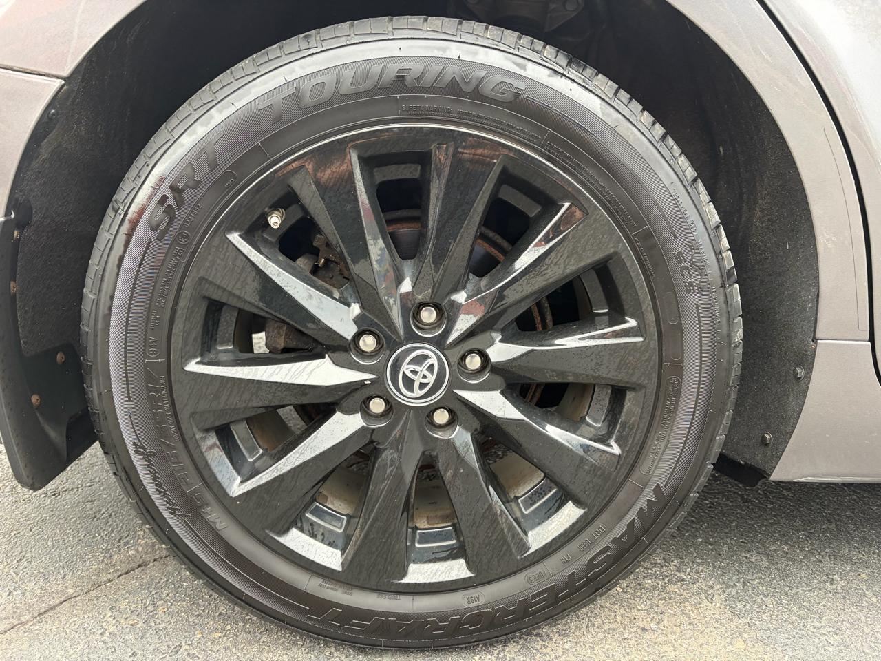 Toyota Camry XLE 2019