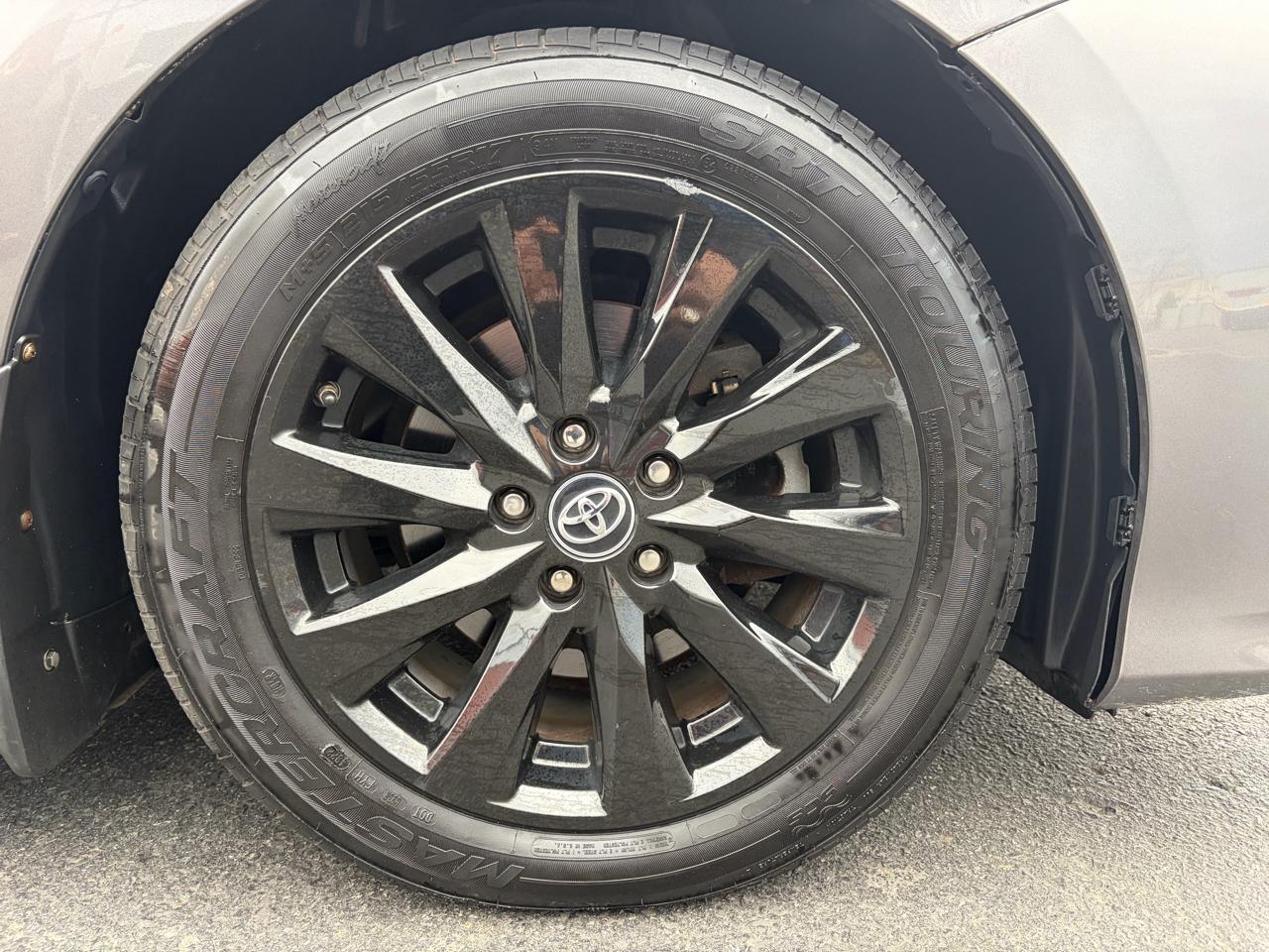 Toyota Camry XLE 2019