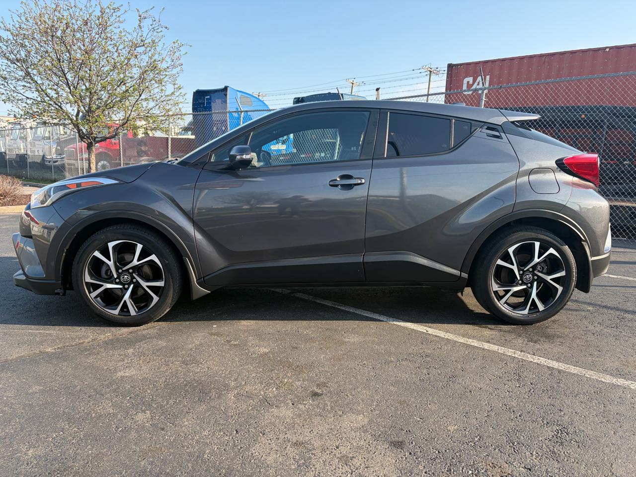 Toyota C-HR LE 2019
