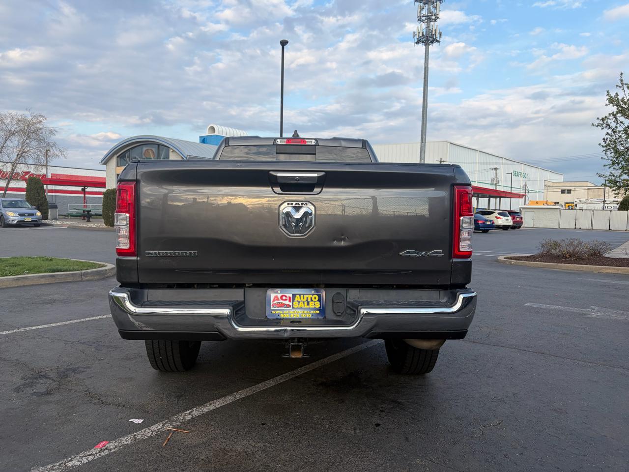 RAM 1500 Big Horn Quad Cab 4WD 2020