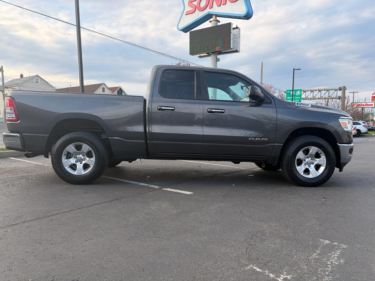 RAM 1500 Big Horn Quad Cab 4WD 2020