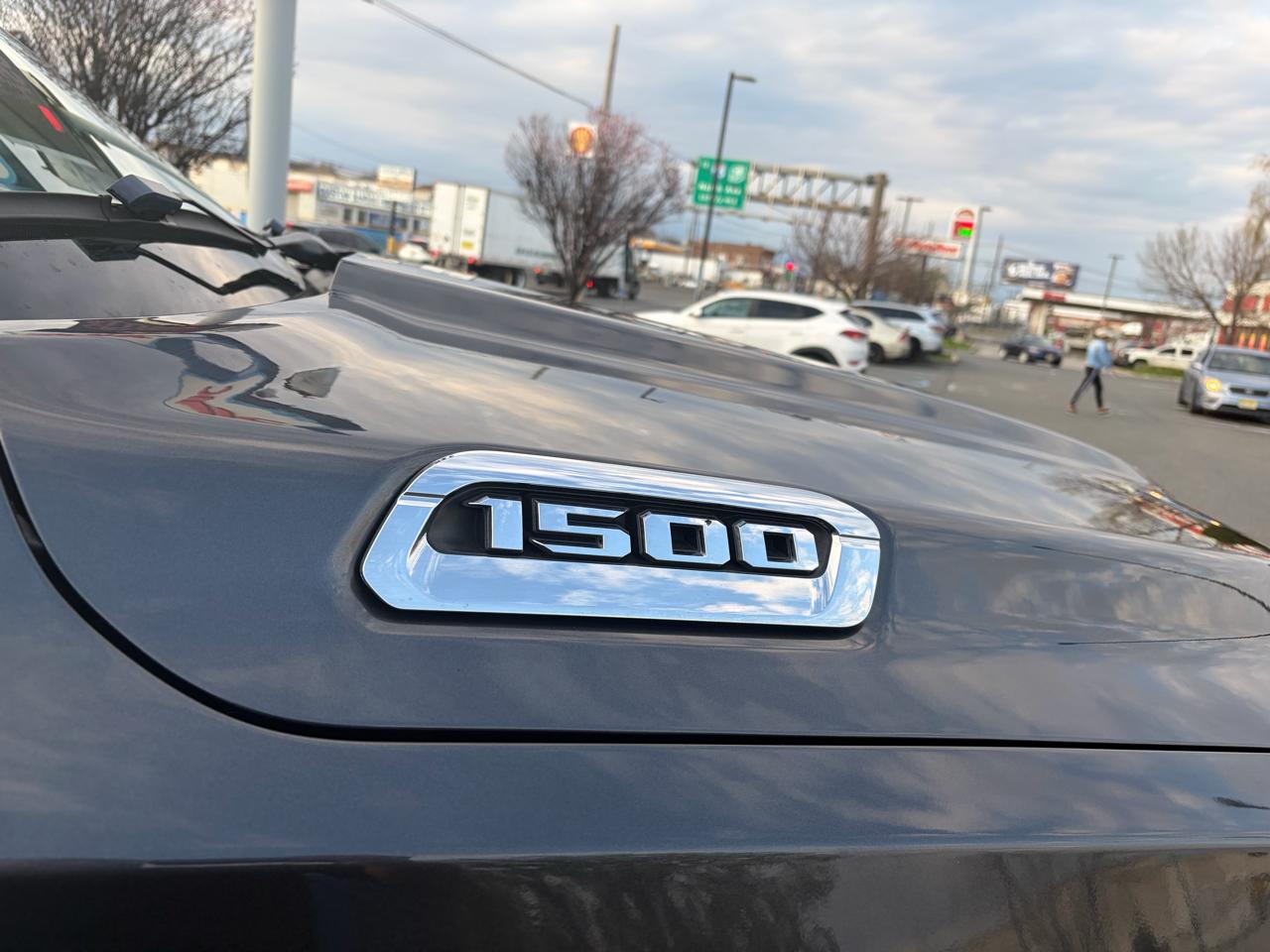 RAM 1500 Big Horn Quad Cab 4WD 2020