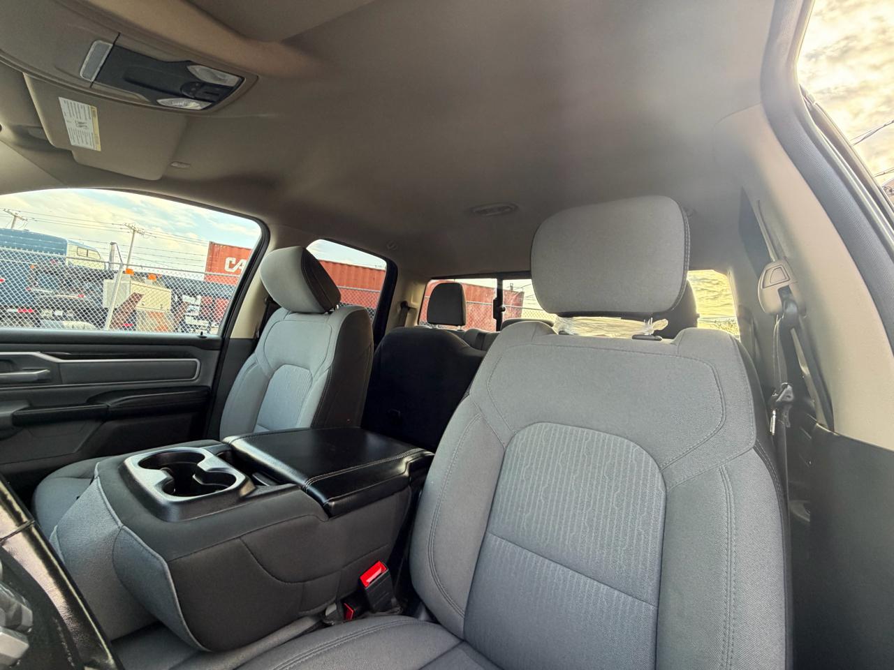 RAM 1500 Big Horn Quad Cab 4WD 2020