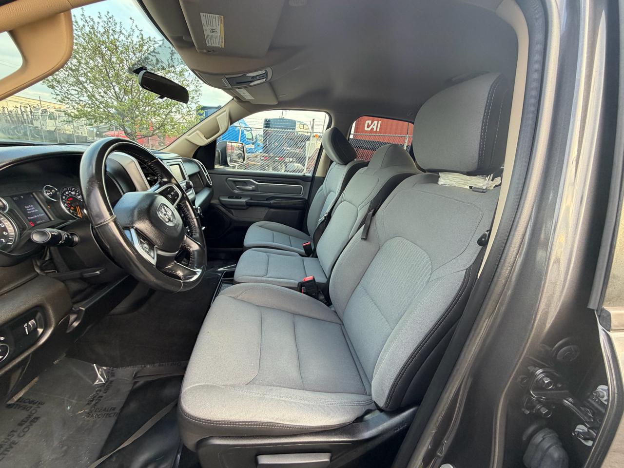 RAM 1500 Big Horn Quad Cab 4WD 2020