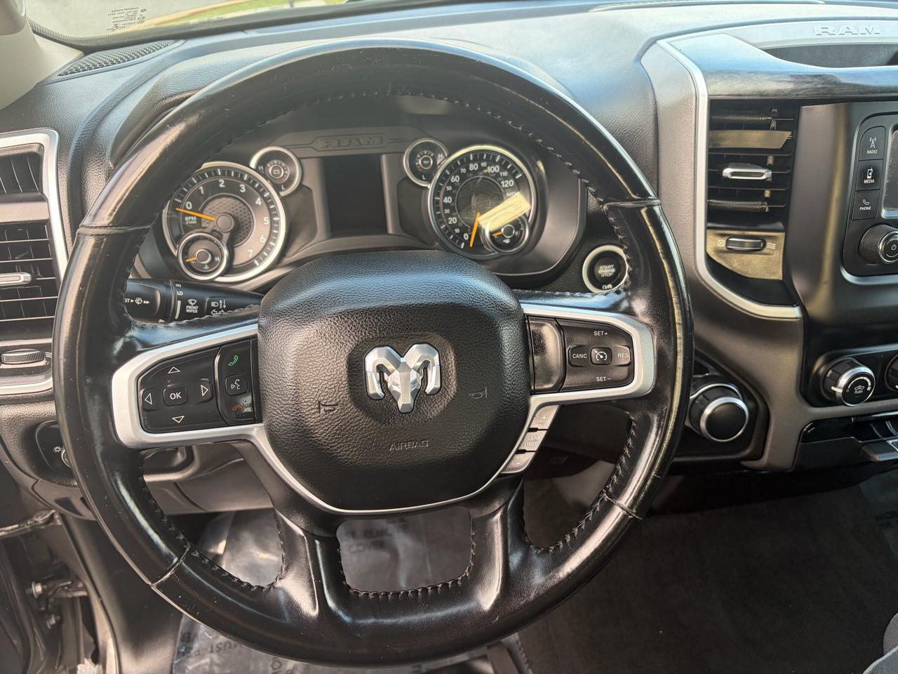 RAM 1500 Big Horn Quad Cab 4WD 2020