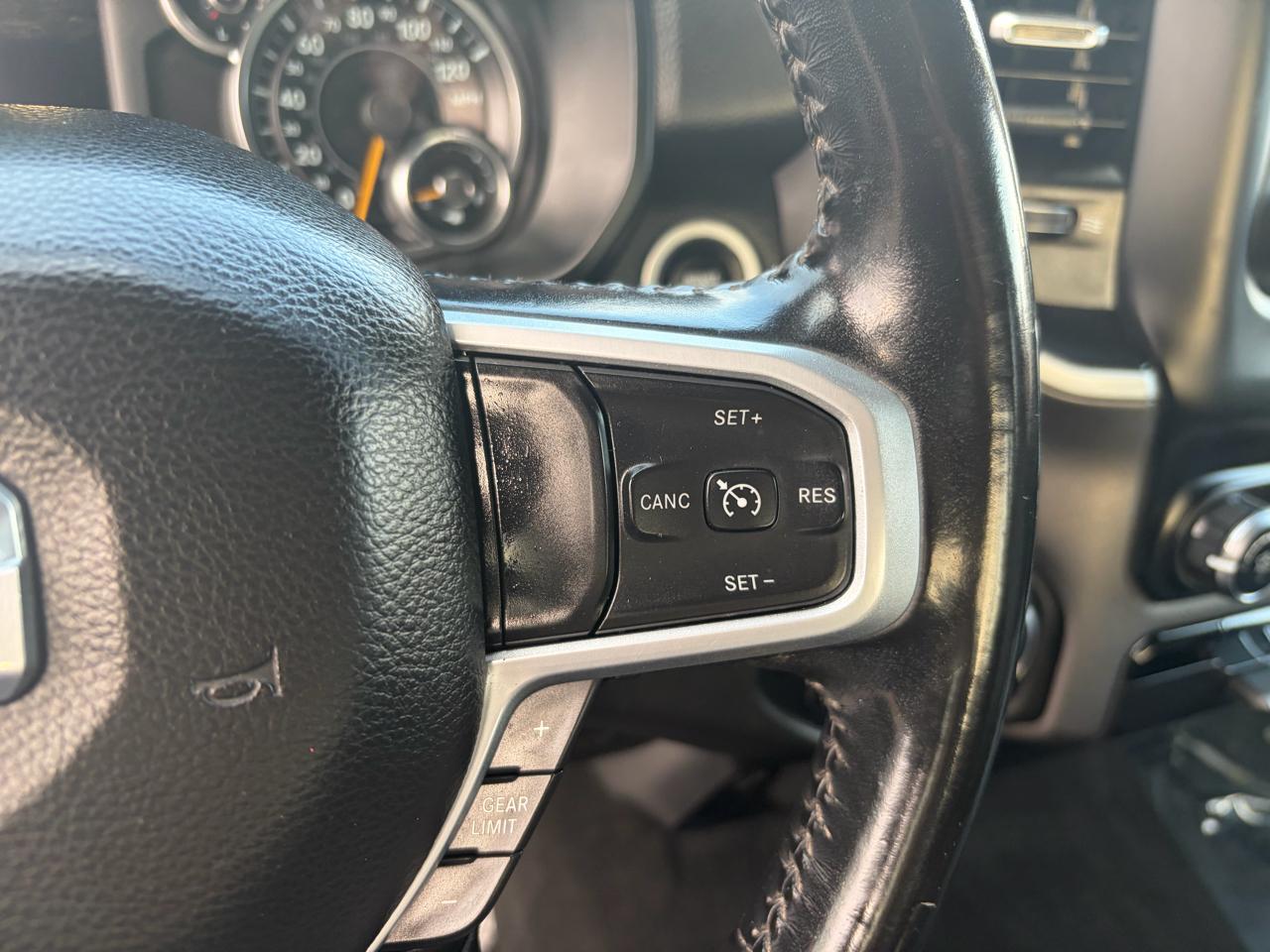 RAM 1500 Big Horn Quad Cab 4WD 2020