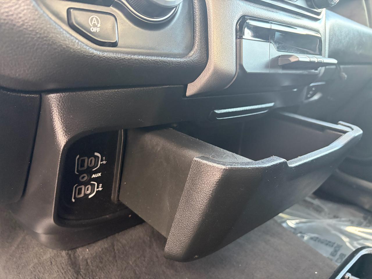 RAM 1500 Big Horn Quad Cab 4WD 2020