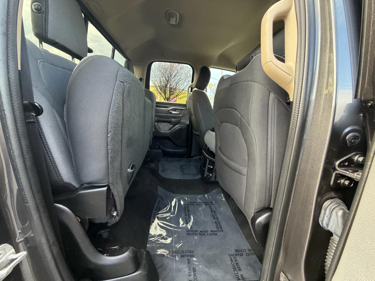 RAM 1500 Big Horn Quad Cab 4WD 2020