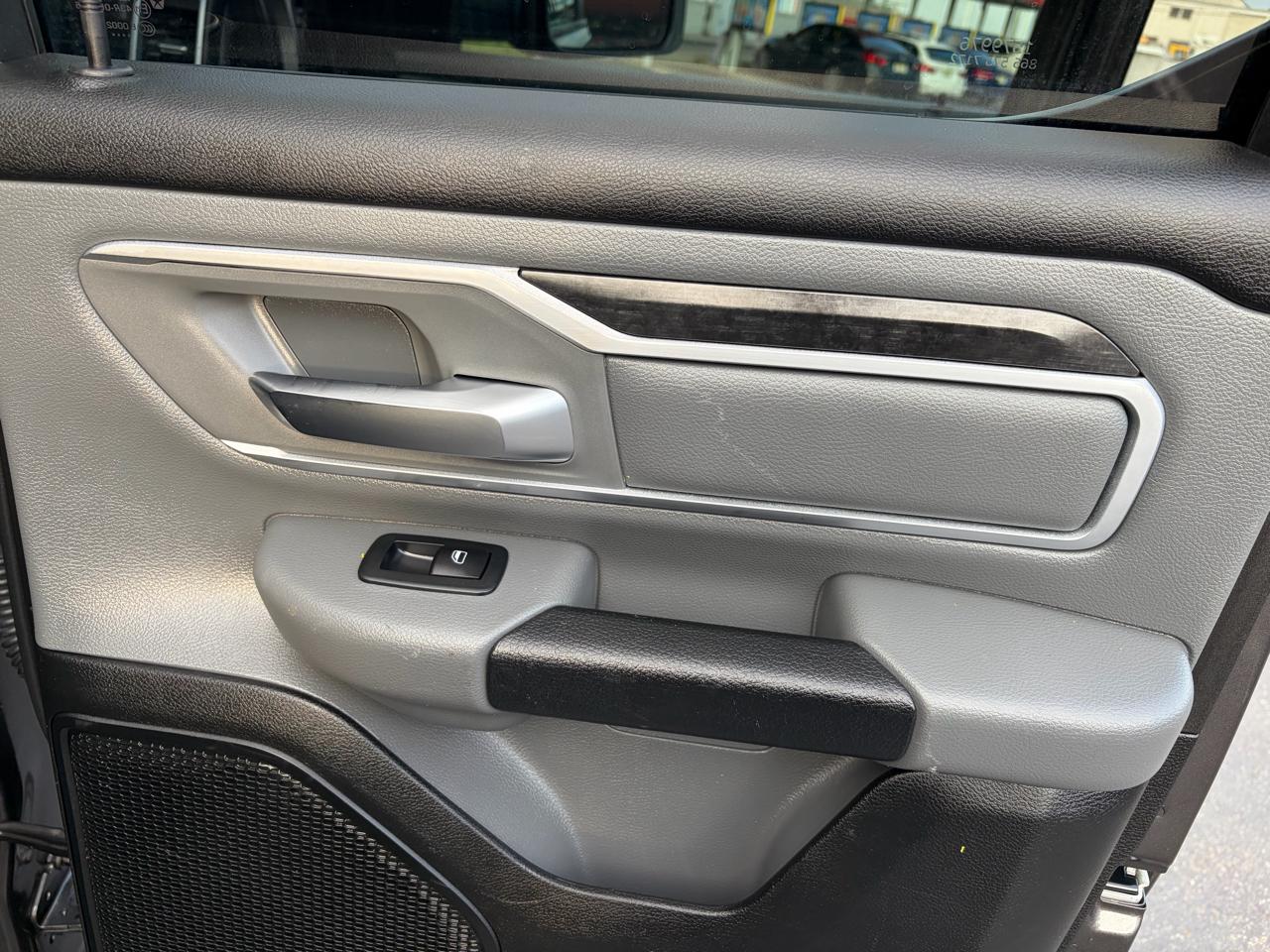 RAM 1500 Big Horn Quad Cab 4WD 2020