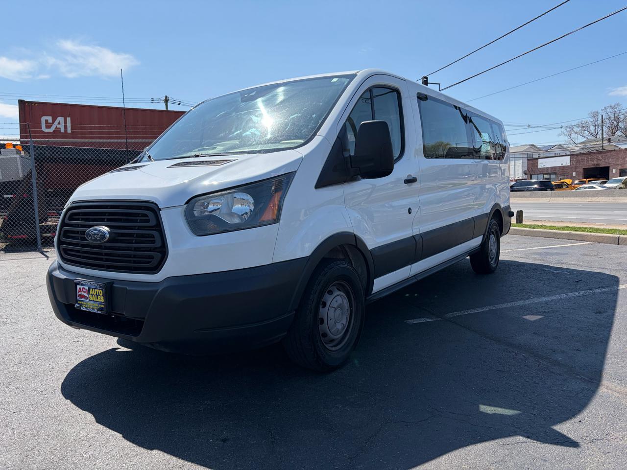 Ford Transit 350 Wagon Low Roof XL w/Sliding Pass. 148-in. WB 2018