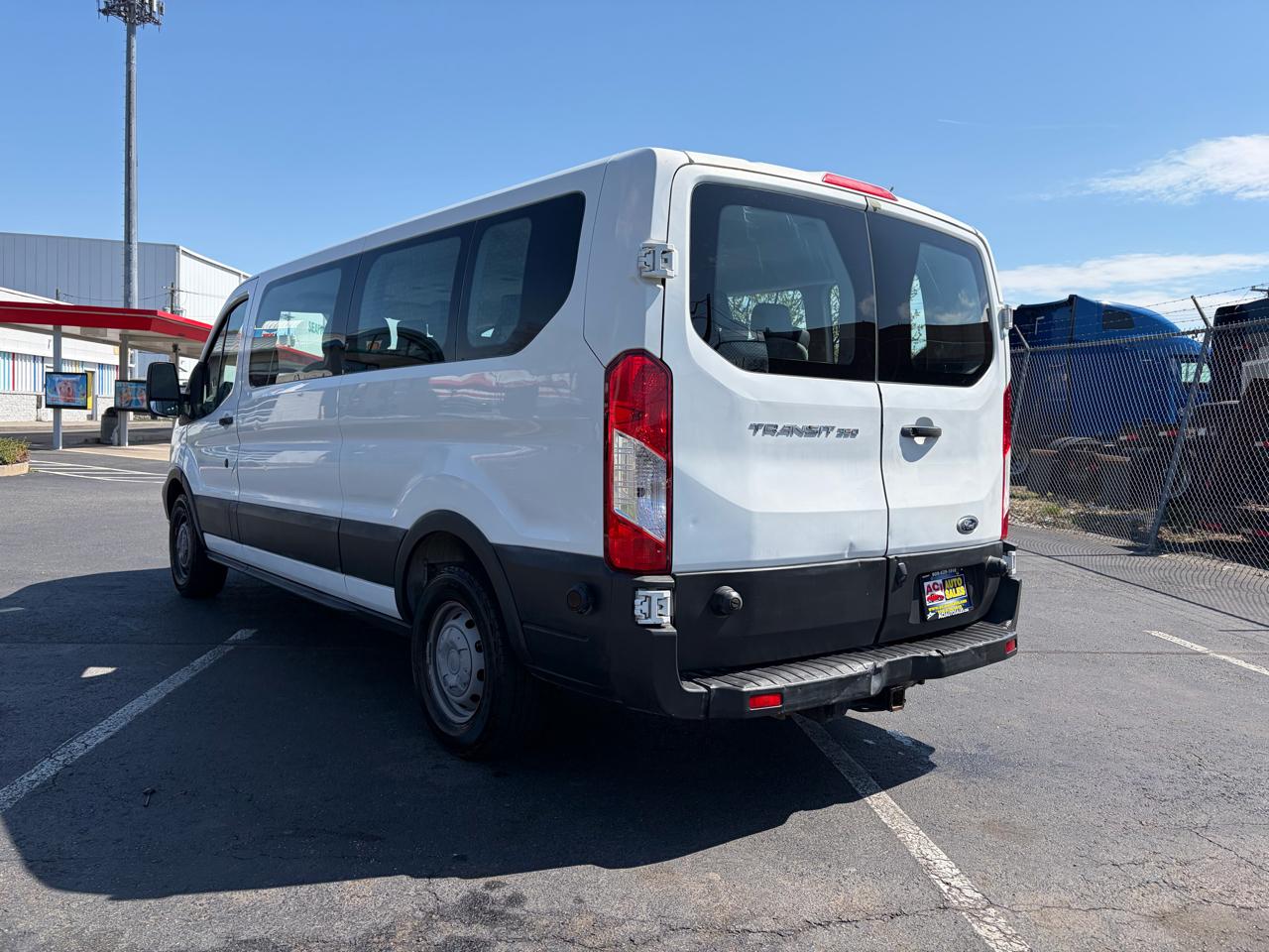 Ford Transit 350 Wagon Low Roof XL w/Sliding Pass. 148-in. WB 2018