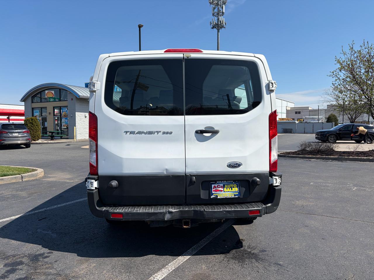 Ford Transit 350 Wagon Low Roof XL w/Sliding Pass. 148-in. WB 2018