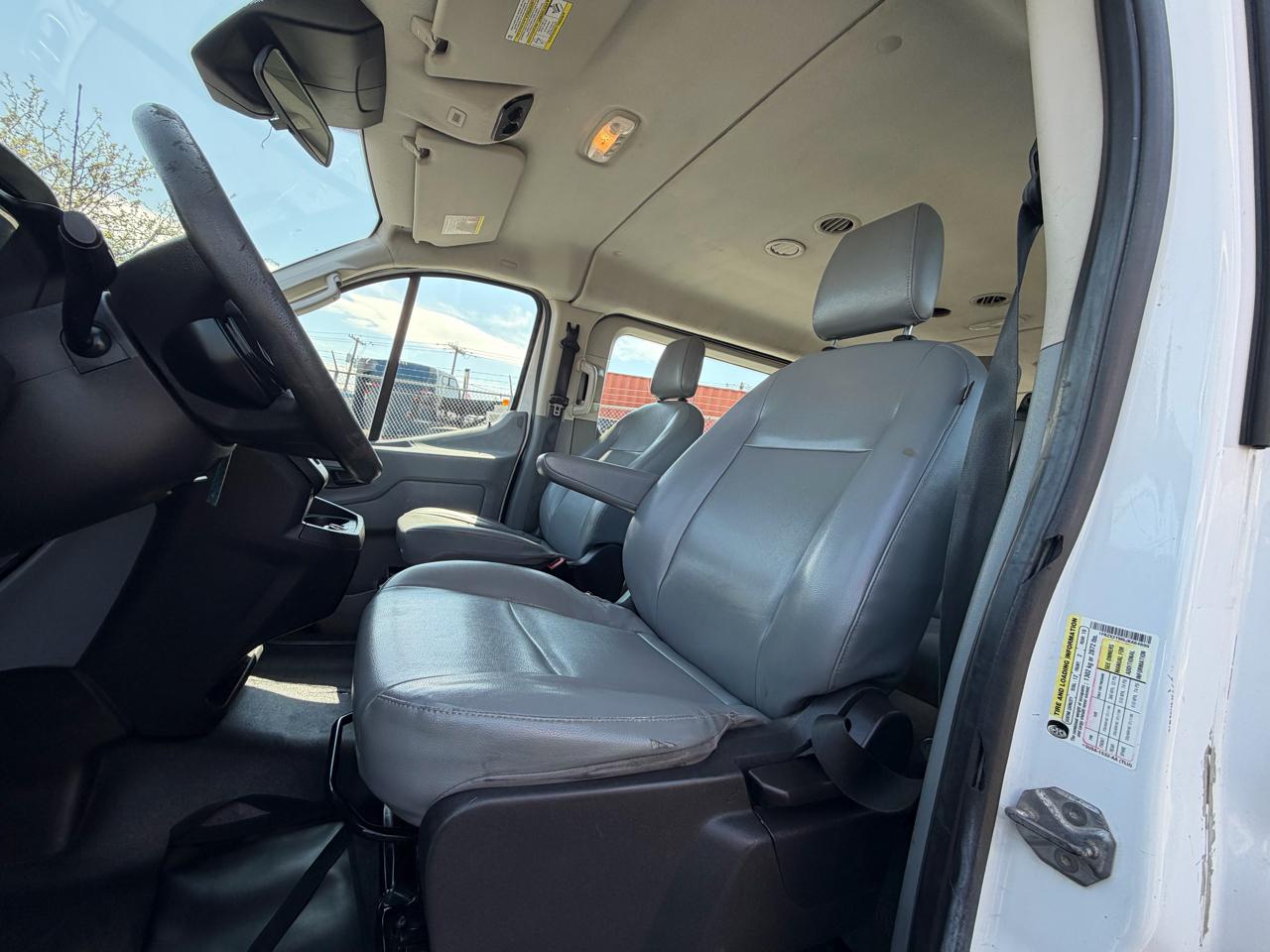 Ford Transit 350 Wagon Low Roof XL w/Sliding Pass. 148-in. WB 2018