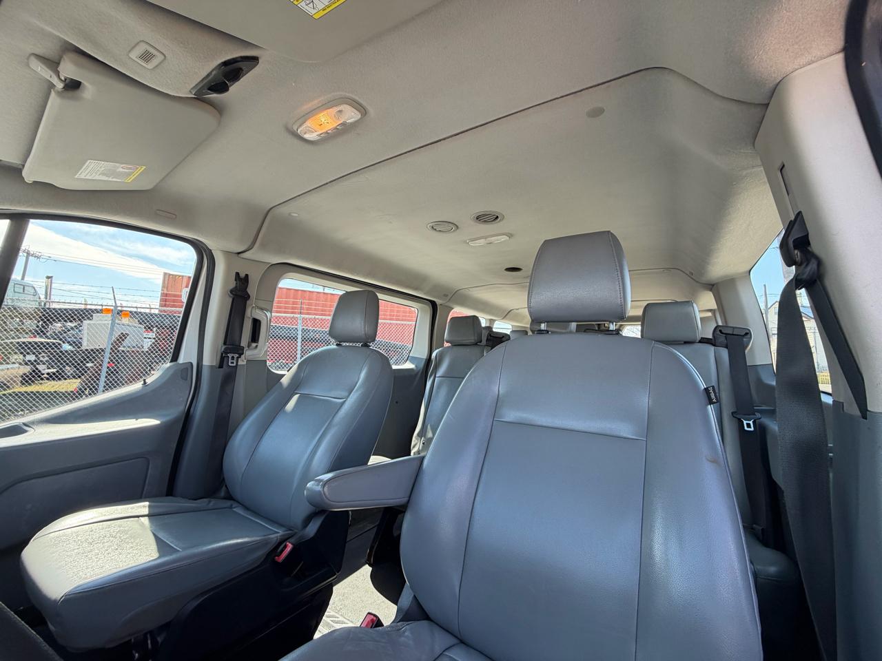 Ford Transit 350 Wagon Low Roof XL w/Sliding Pass. 148-in. WB 2018