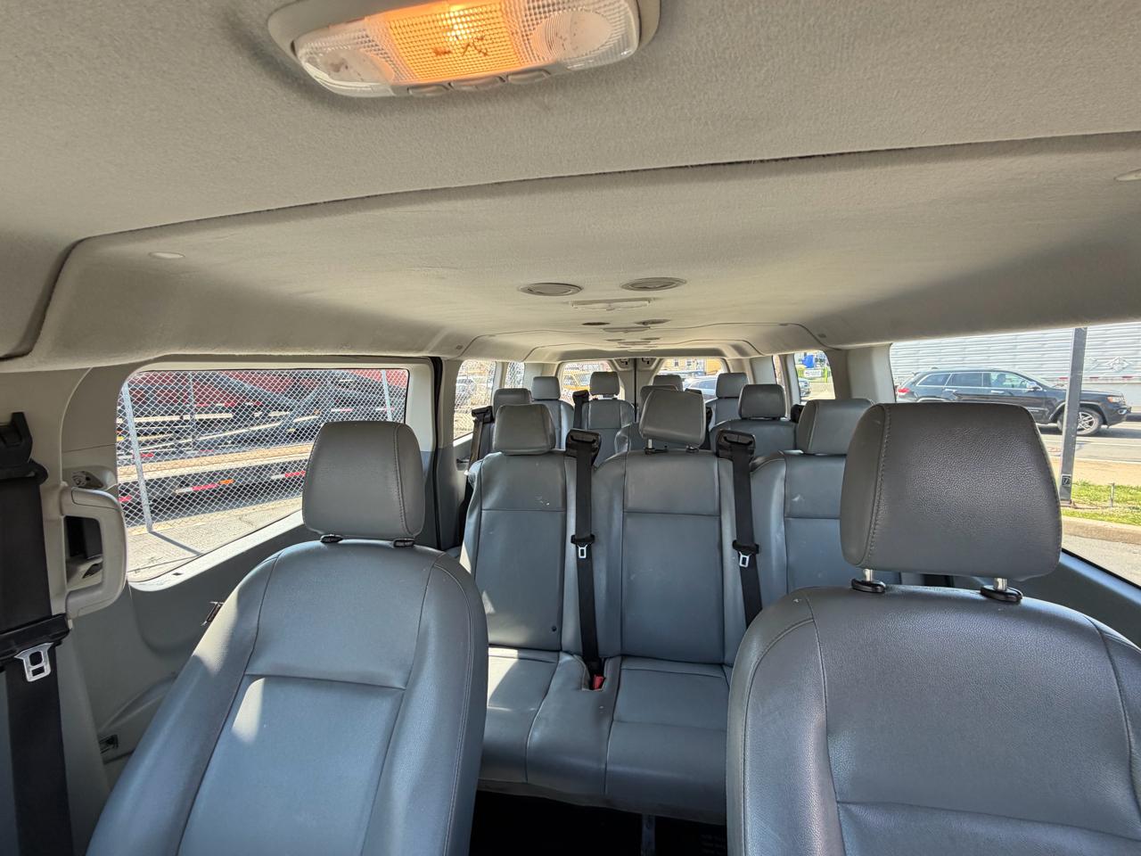 Ford Transit 350 Wagon Low Roof XL w/Sliding Pass. 148-in. WB 2018