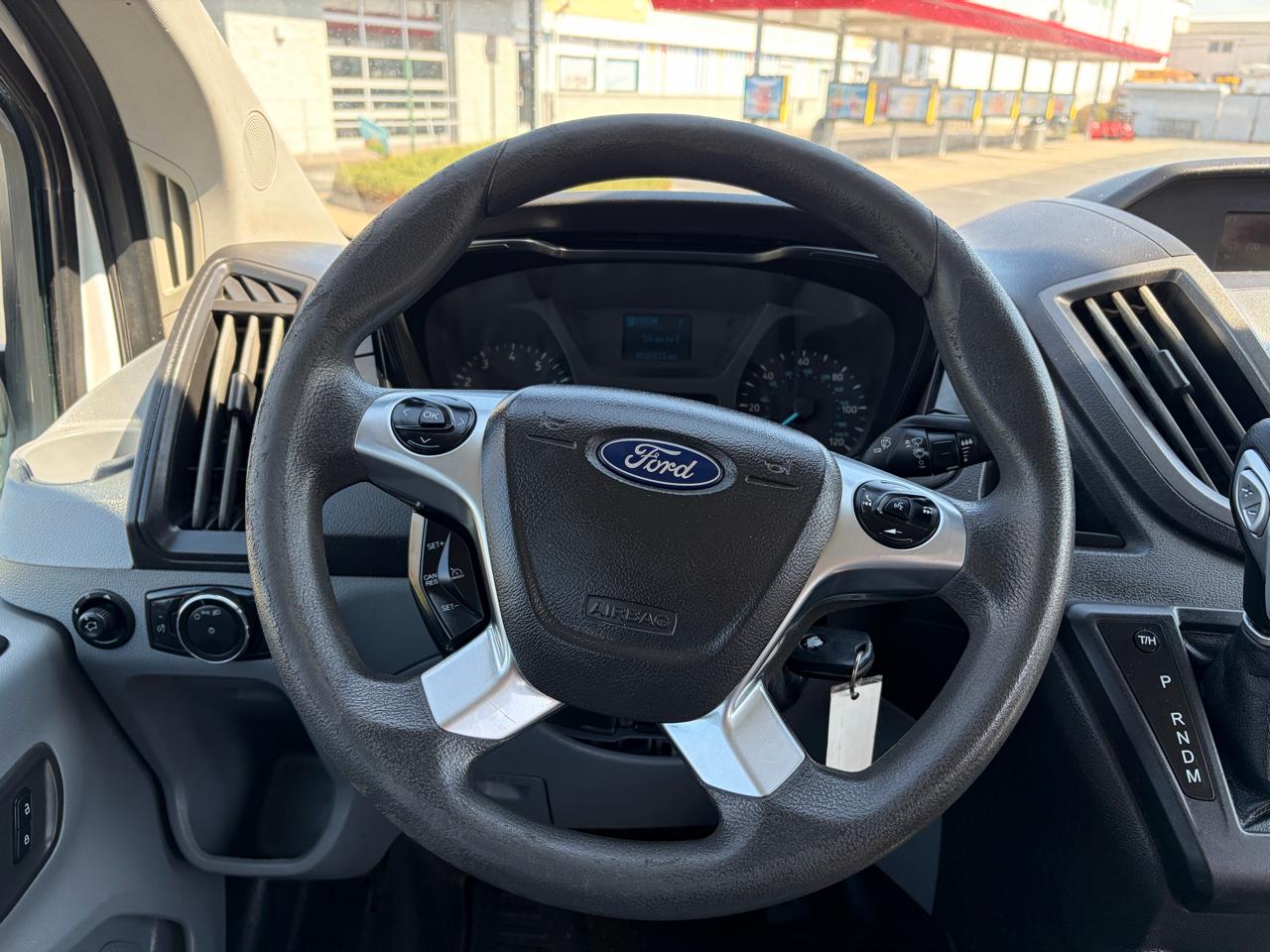 Ford Transit 350 Wagon Low Roof XL w/Sliding Pass. 148-in. WB 2018