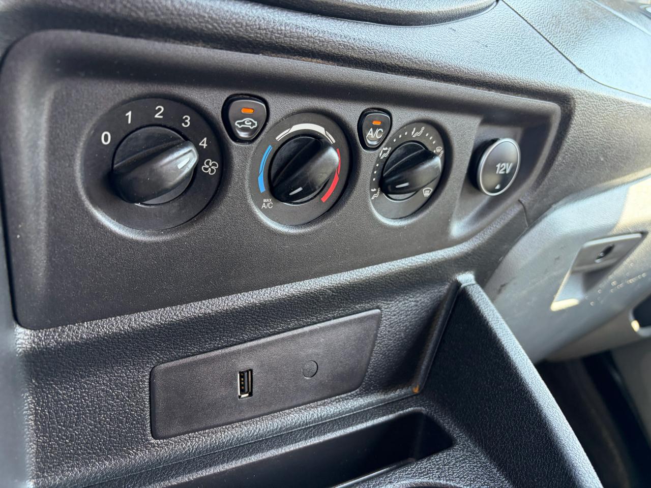 Ford Transit 350 Wagon Low Roof XL w/Sliding Pass. 148-in. WB 2018