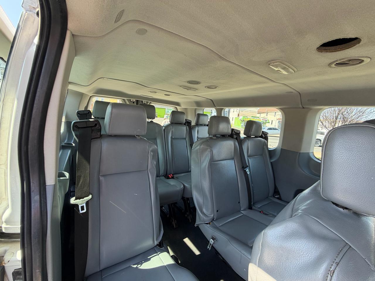 Ford Transit 350 Wagon Low Roof XL w/Sliding Pass. 148-in. WB 2018