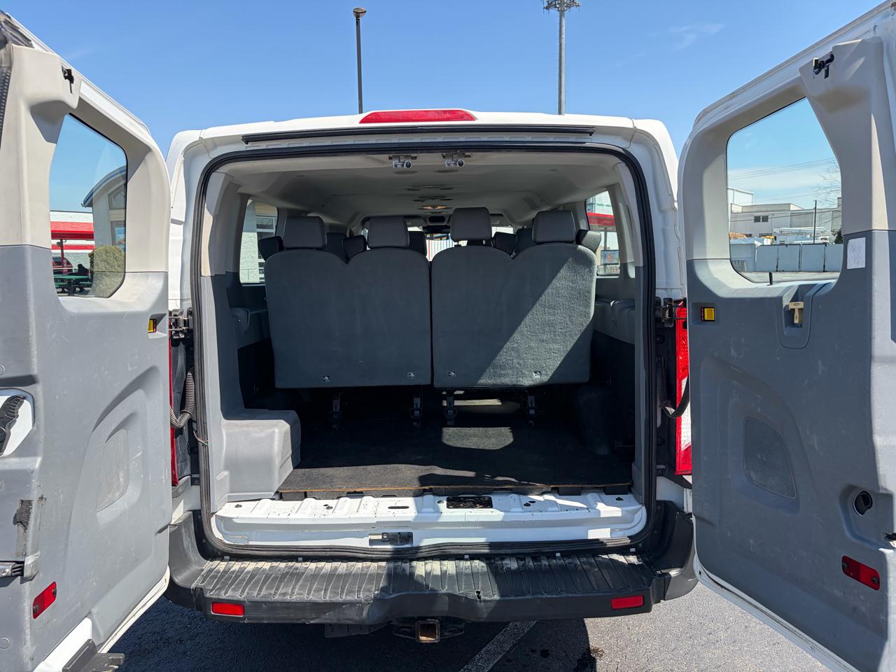 Ford Transit 350 Wagon Low Roof XL w/Sliding Pass. 148-in. WB 2018