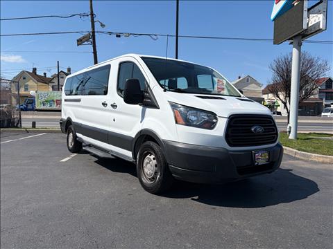 2018 Ford Transit 350 Wagon Low Roof XL w/Sliding Pass. 148-in. WB