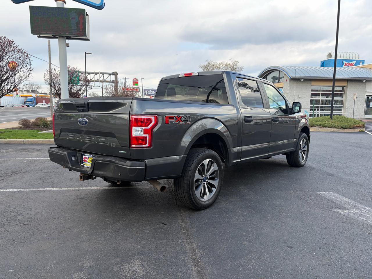 Ford F-150 XLT SuperCrew Short Bed 4WD 2019