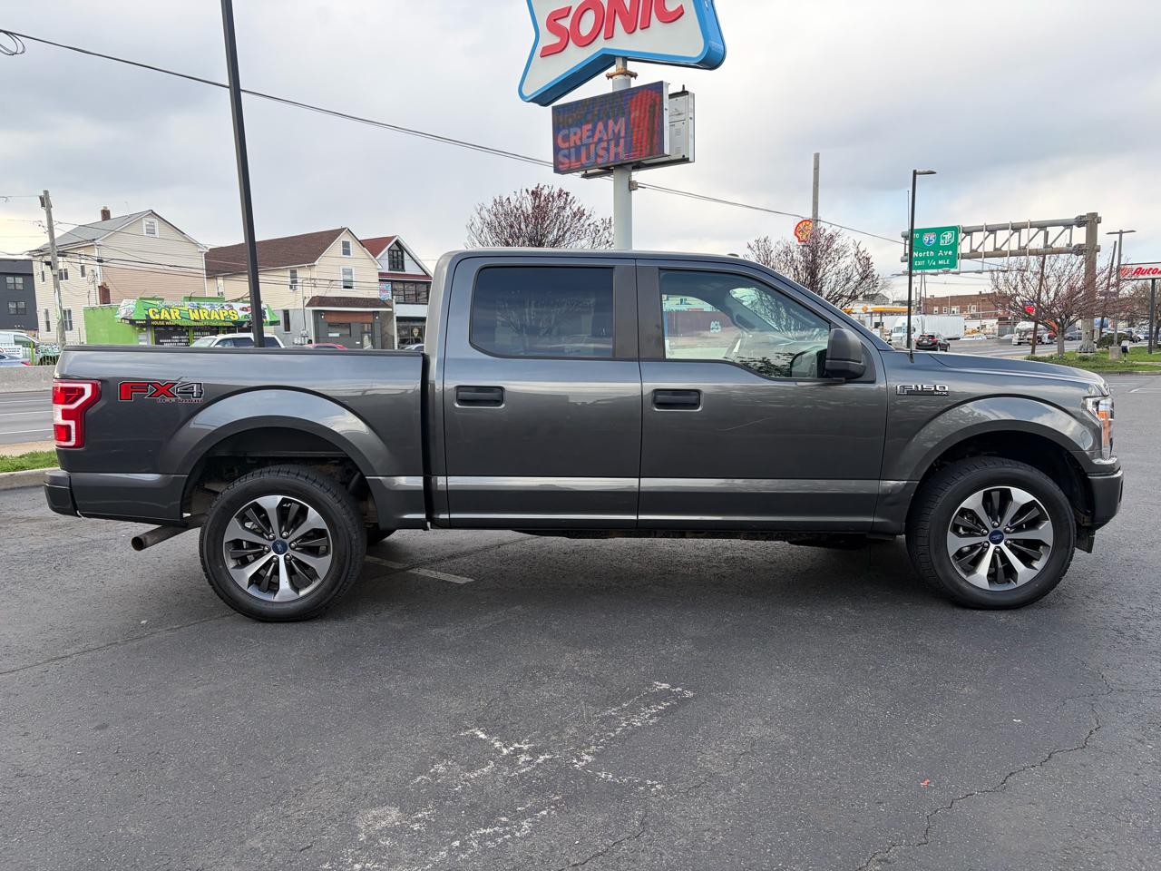 Ford F-150 XLT SuperCrew Short Bed 4WD 2019