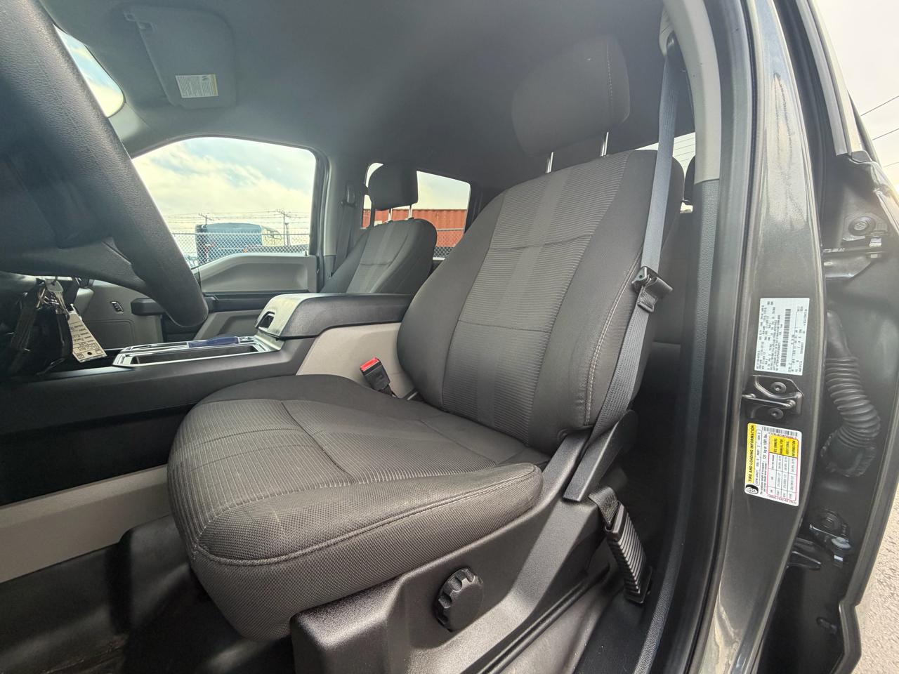Ford F-150 XLT SuperCrew Short Bed 4WD 2019