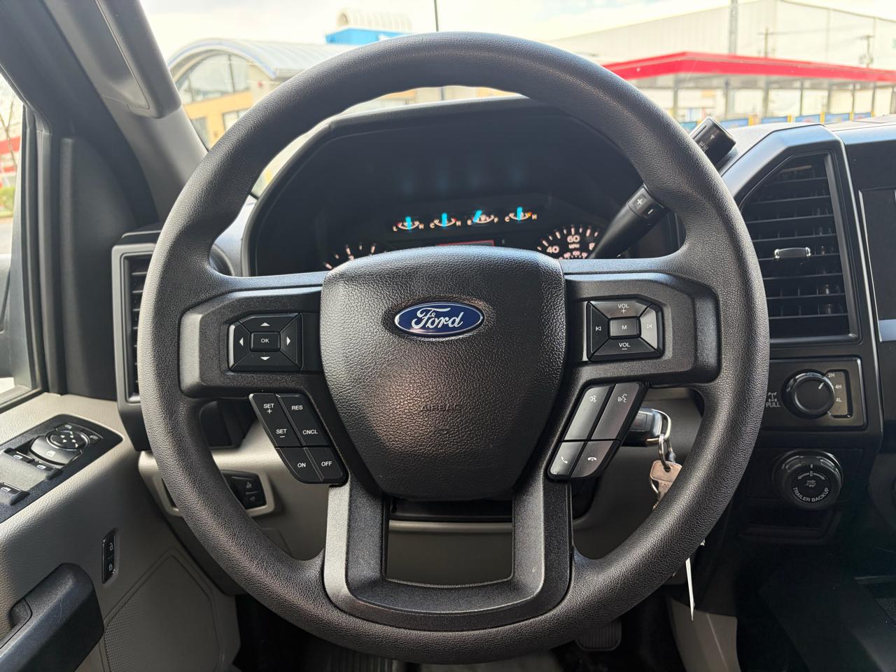 Ford F-150 XLT SuperCrew Short Bed 4WD 2019