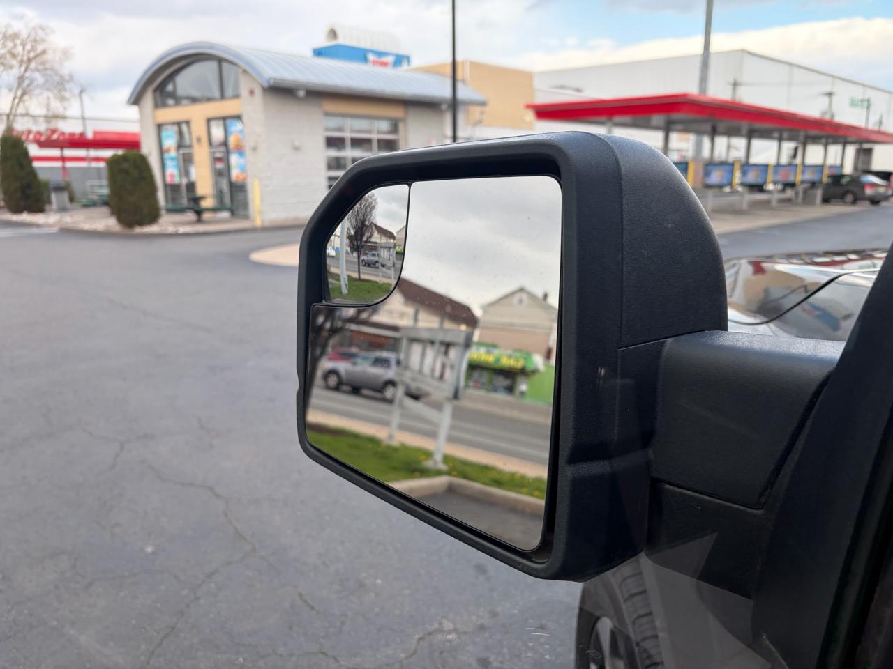 Ford F-150 XLT SuperCrew Short Bed 4WD 2019