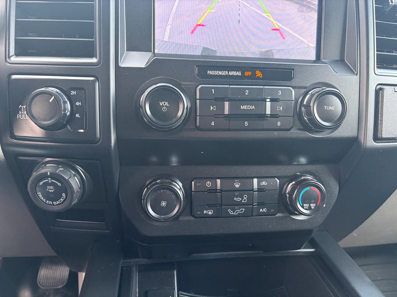 Ford F-150 XLT SuperCrew Short Bed 4WD 2019