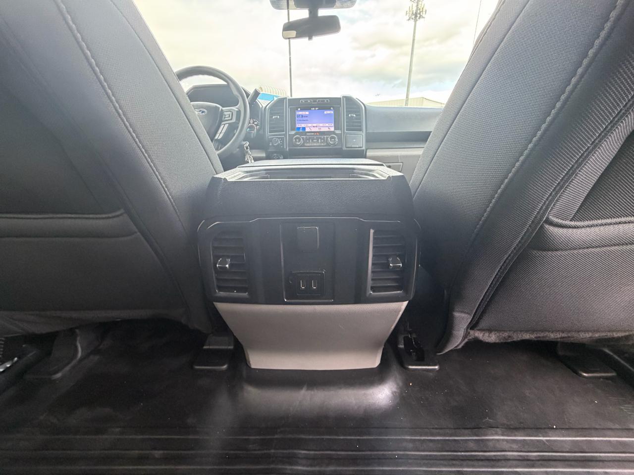Ford F-150 XLT SuperCrew Short Bed 4WD 2019