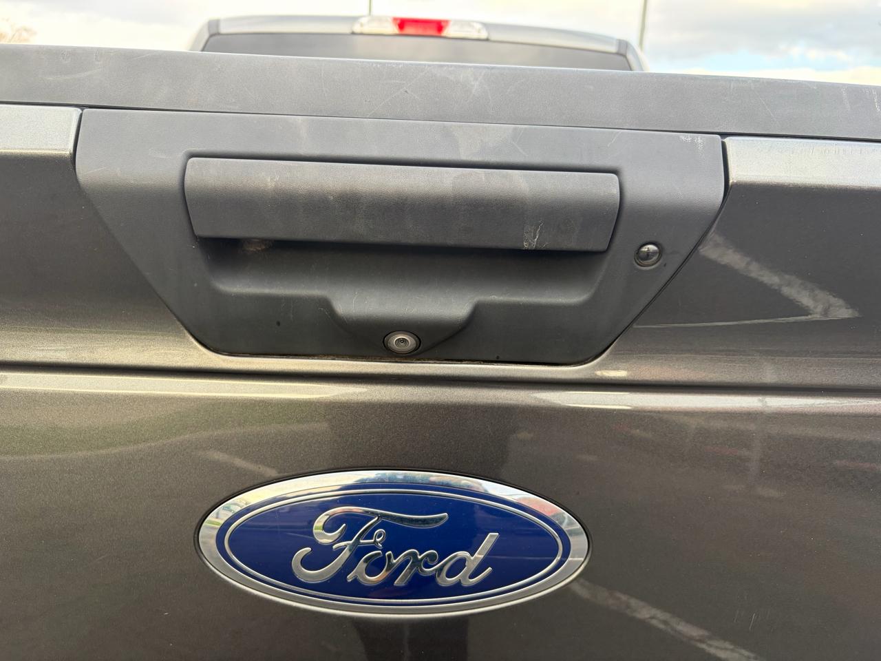 Ford F-150 XLT SuperCrew Short Bed 4WD 2019